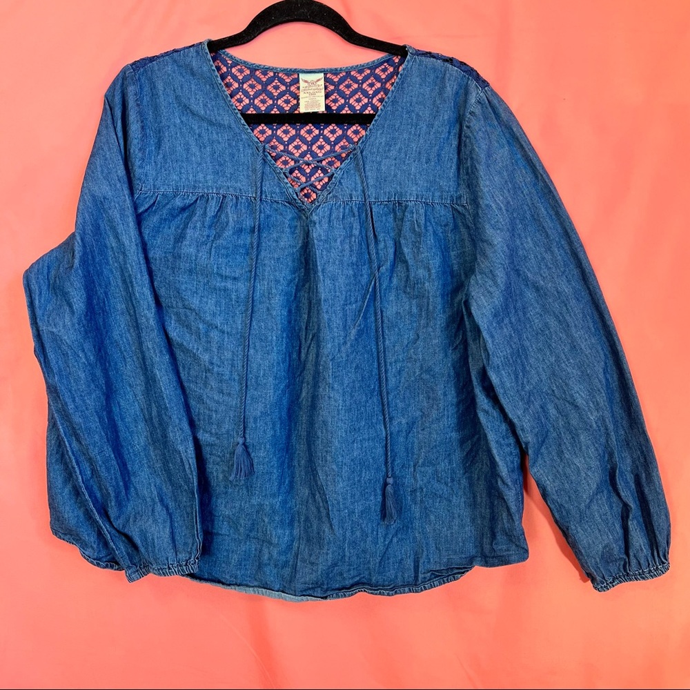 Faded Glory Women’s blue Jean blouse